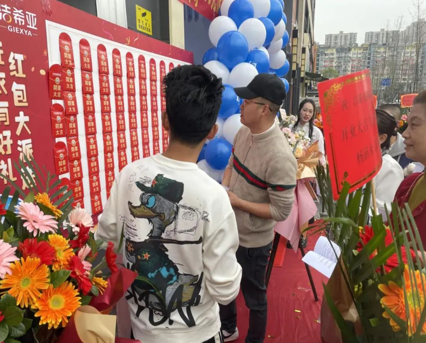 開業(yè)帶店丨潔希亞為加盟商提供開業(yè)現(xiàn)場帶店服務！